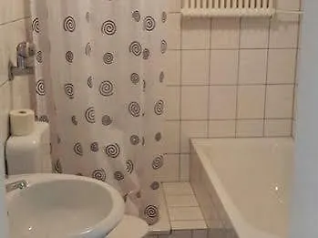 Ferienwohnung Goman ベルクハイム