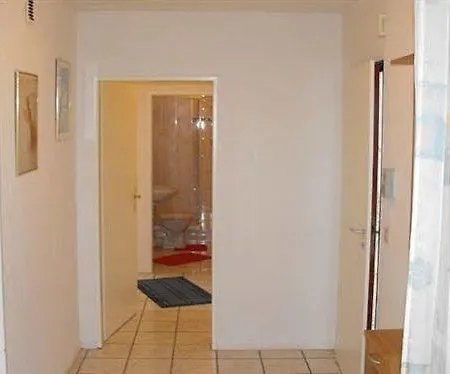 Ferienwohnung Goman アパート ベルクハイム