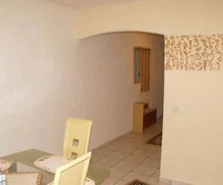 アパート Ferienwohnung Goman